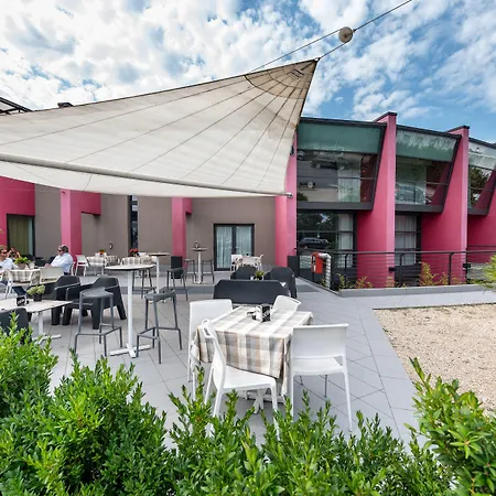 Hotel Db Verona Airport Congress & 4*