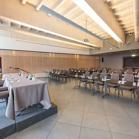 Db维罗纳机场和国会酒店 酒店 4*