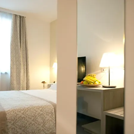 Db Verona Airport Congress & 카셀레 디 소마캄파냐