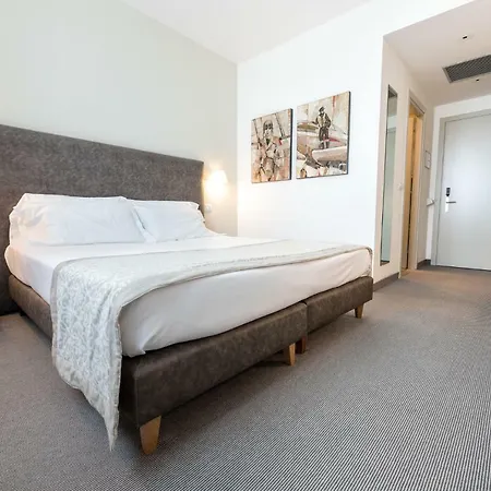 호텔 Db Verona Airport Congress & 카셀레 디 소마캄파냐